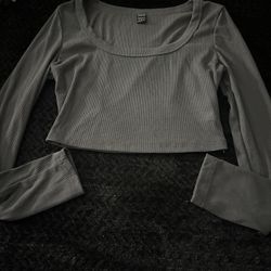 Dark grey long sleeve crop top