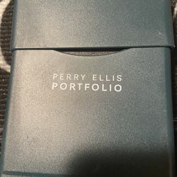Original Men’s , Perry Ellis Brand New Leather wallet