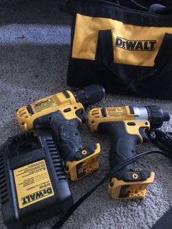 12 V DeWalt drill and impact drill charger battery in bag