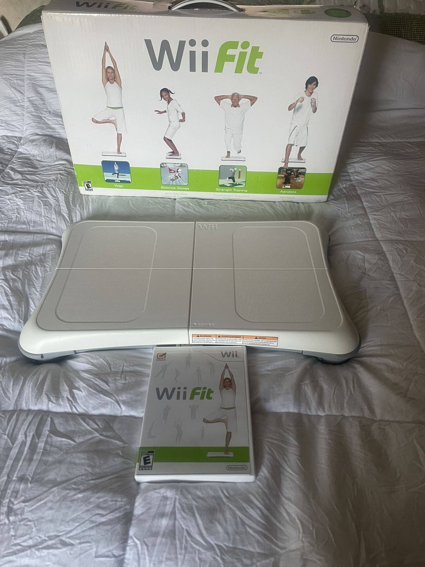 Wii Fit Board And Game (Yoga, Balance Games, Strength Training, And Aerobics) With Cover And Carrying Backpack