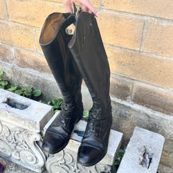 Ariat Boots Size 11B 