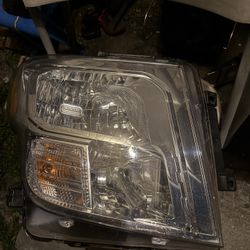 2017 Nissan Titan Headlights 160$ OBO 
