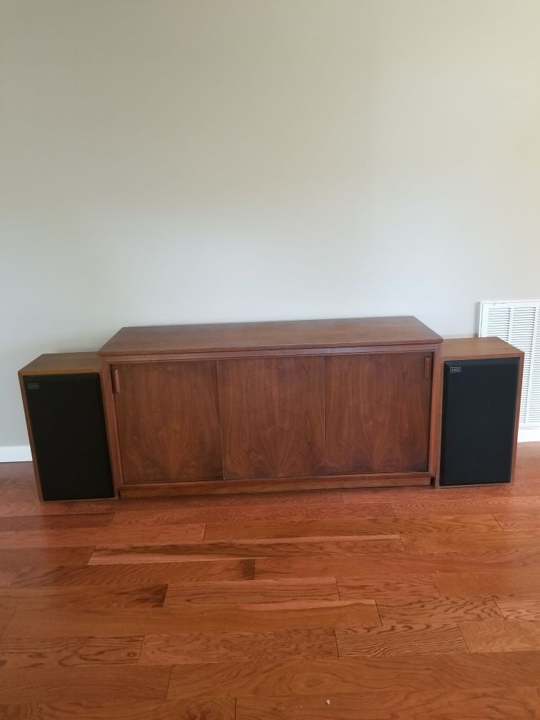 Mid century modern Barzilay stereo cabinet with equipment