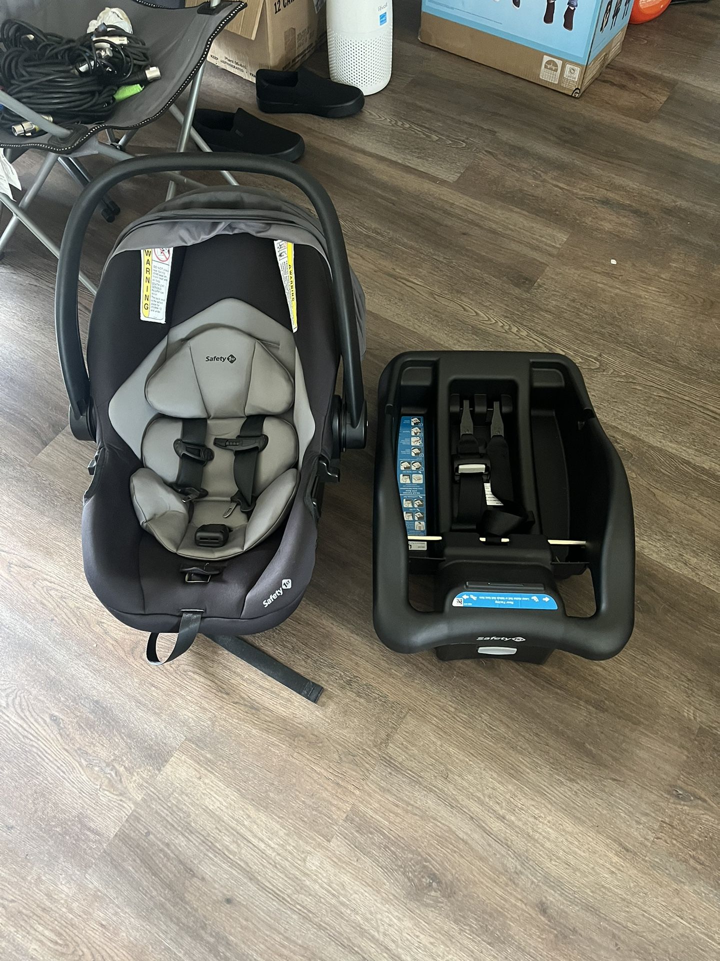 Safety1st Infant Car Seat, Newborn to Toddler Baby