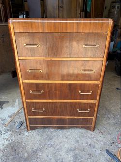 Waterfall dresser
