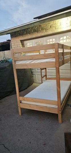 ** Twin/Twin Pine Wood bunkbed**