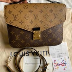 Louis Vuitton Pochette Métis Reverse Monogram