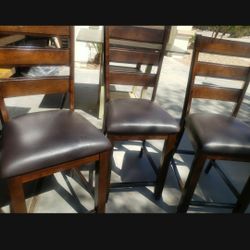 3 Bar Stools 24" Excellent Condition Like New 