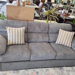 Black Friday Oscar Sofa & loveseat