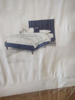 New Full Size Bed cama tamaño full Nueva en su caja   $ 95 OBO