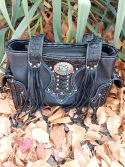 Trendy brand styles woman's purse