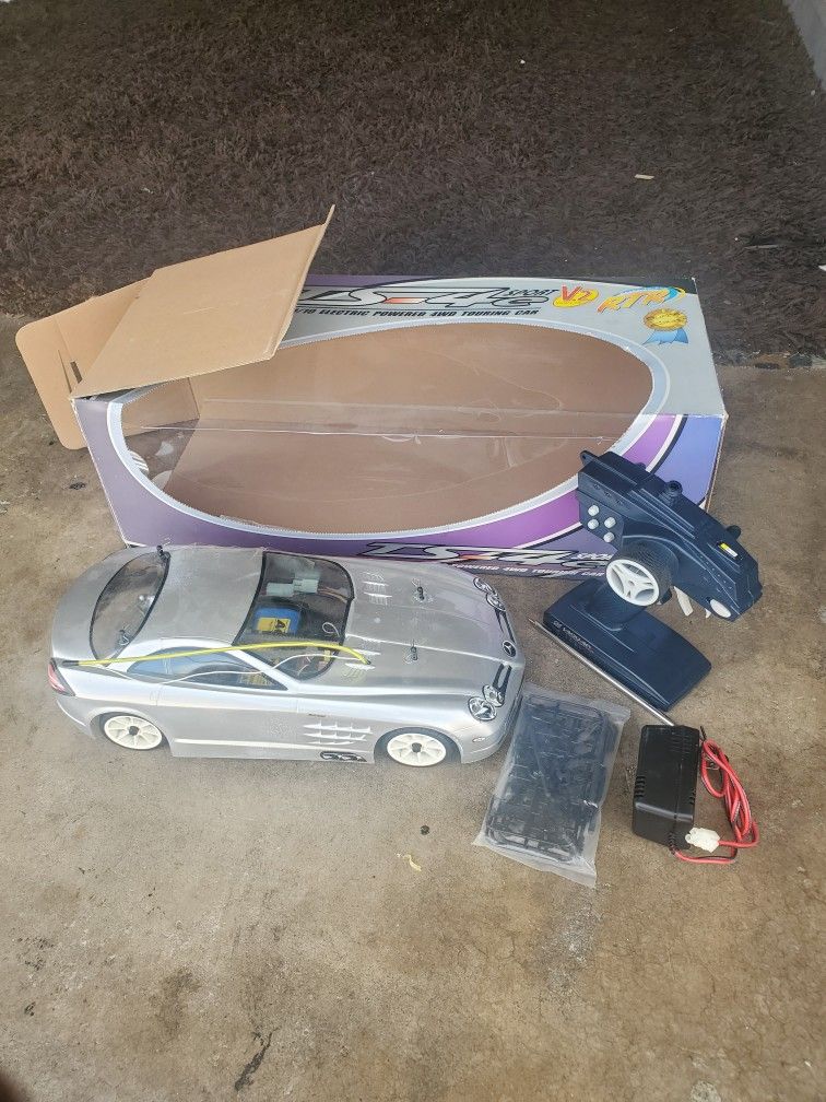 RC Car Thunder Tiger 4wd NEW