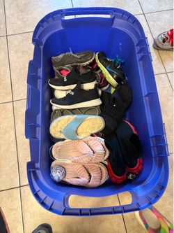 Assorted women’s shoes (all size 7 and 7-1/2