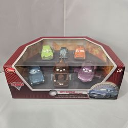 🏎️ FOR SALE: Disney Store Exclusive Cars 2 "Spy Battle" 1:43 Die-Cast Set 🏎️