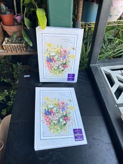 Pictures holding books set 7 Dlrs