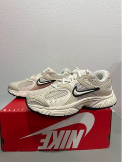 Nike V5 RNR shoe II6294-100