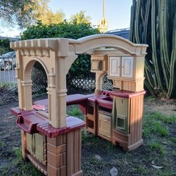 Outdoor Kitchen For Kids STEP 2