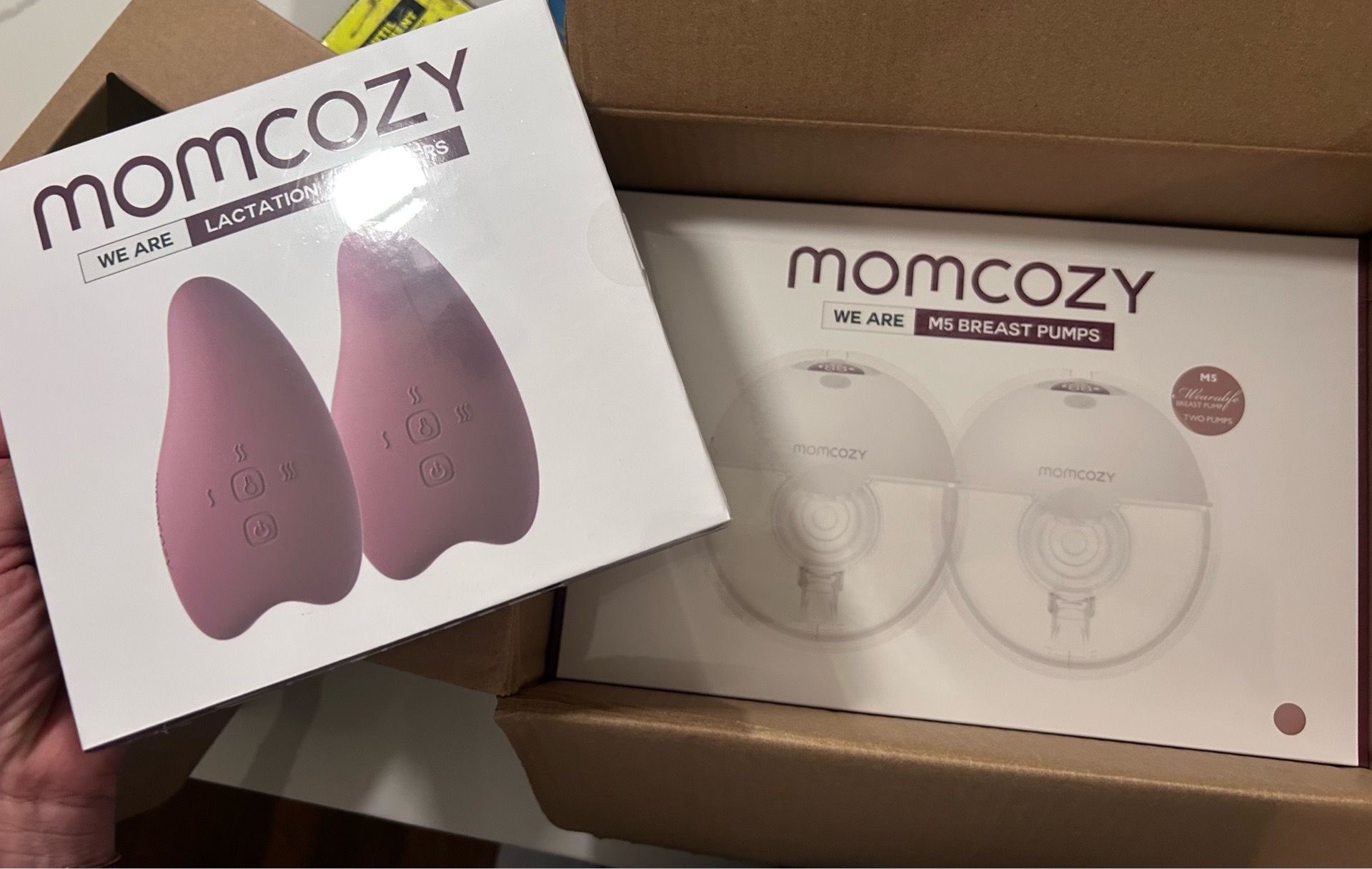Momcozy M5 Hands-Free Wearable Breast Pump