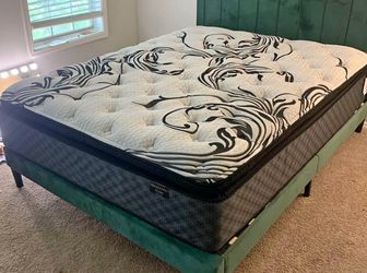 😍 Incredible Mattress Savings!