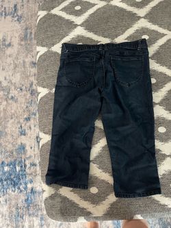 Size 12 women’s Capri, Dana Buchman