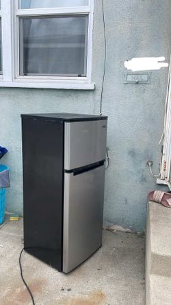 Mini fridge
