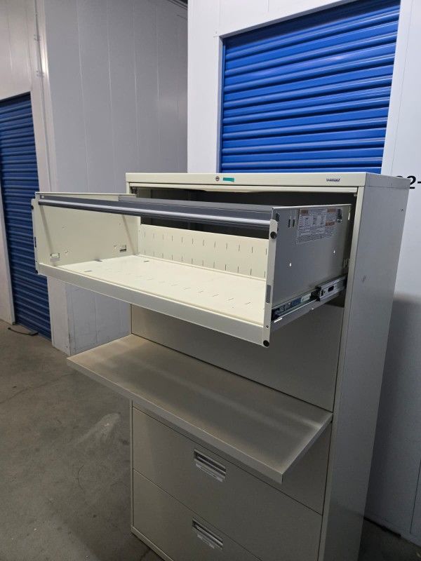 Metal File Cabinet Letter Or Legal Size With Key