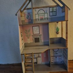 Doll House 