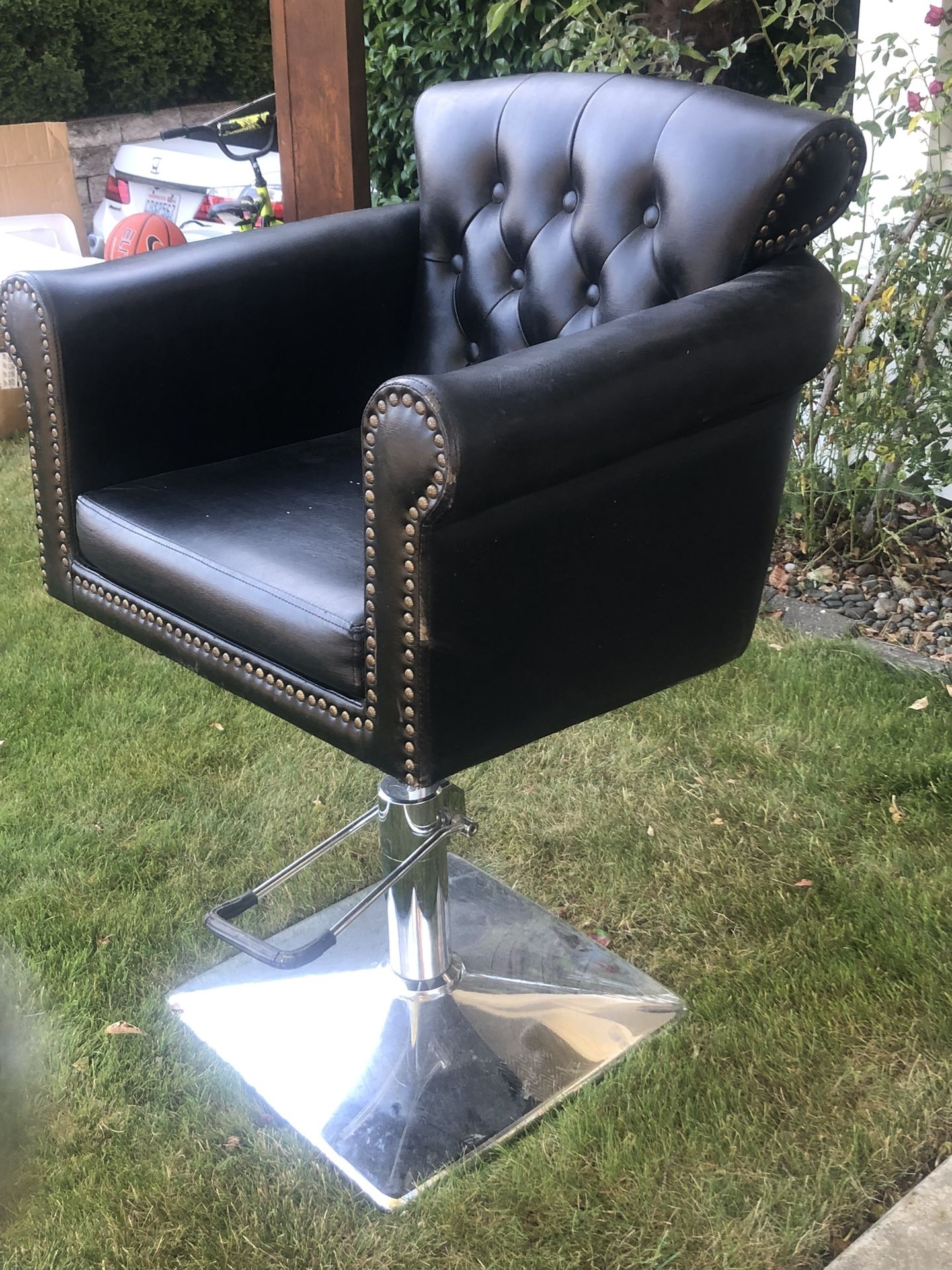 Solon Chair
