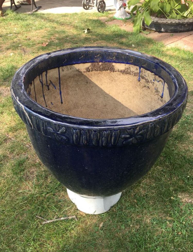 Very heavy outdoor garden patio flower pot