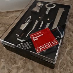 NEW IN BOX!  ONEIDA BARWARE SET w/CORKSCREW (7-pc)