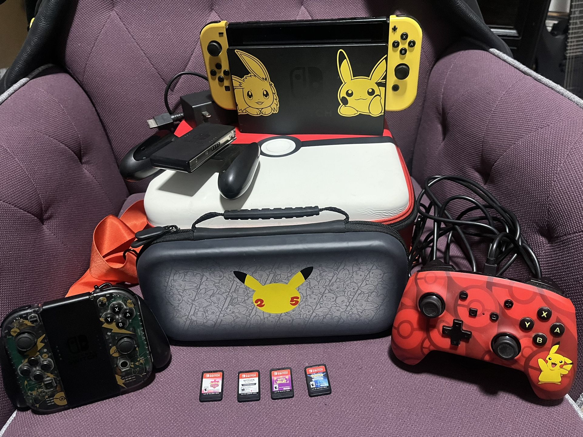 Nintendo Switch Limited Edition Pikcahu/Eevee Console Bundle