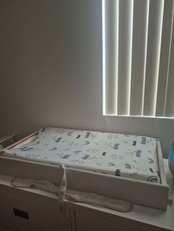 Baby changing waterproof pad and box