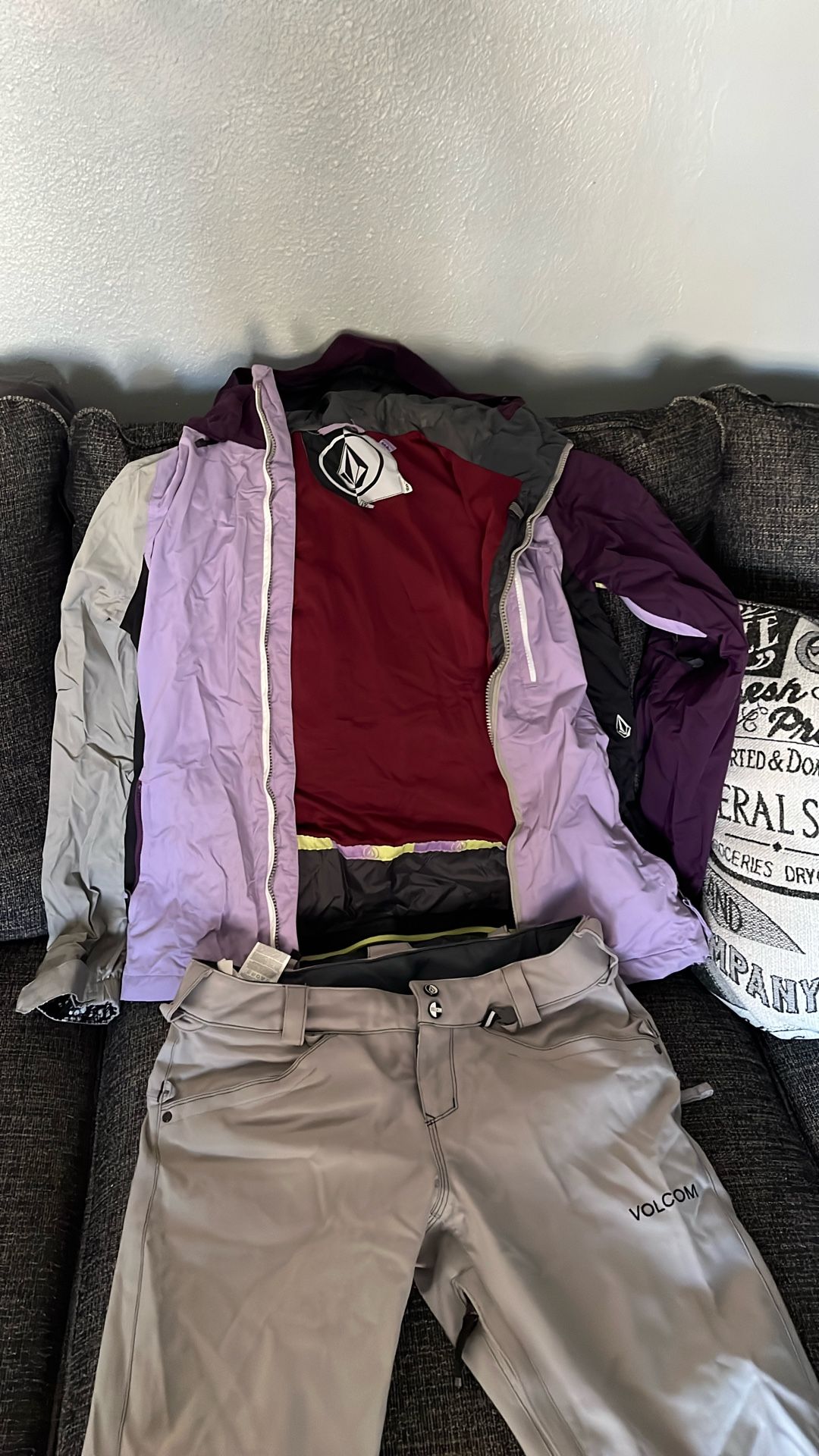 Women Volcom Snowboarding Jacket & Pants