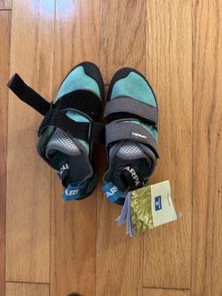 Kids Climbing Shoes Brand New