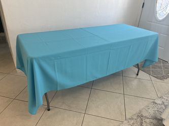 10 Manteles para mesas de 6pies ($60 todos)