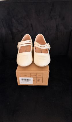 Girl’s Dress Shoes 9C