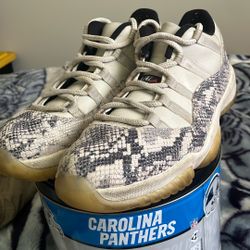Air Jordan 11 Retro  Low Snakeskin Sneakers 