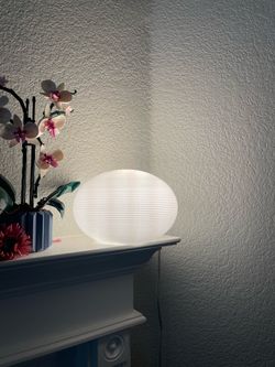 Philips Hue Smart Color Ambient Table Lamp