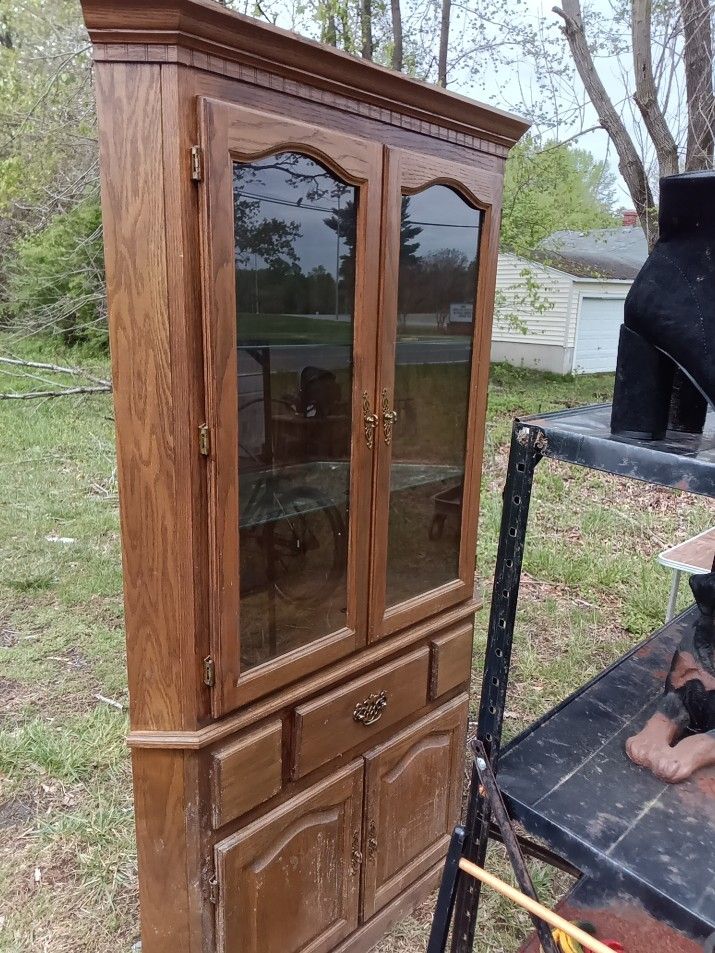 Corner Curio