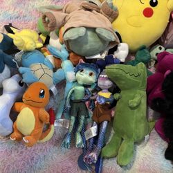 Mix Lot Of Pokémon Of Stuffies 