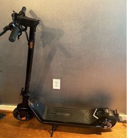 NIU KIQ3 PRO Electric Scooter