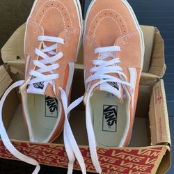 VANS 7.5 Men - 9. Women.. Used Shues