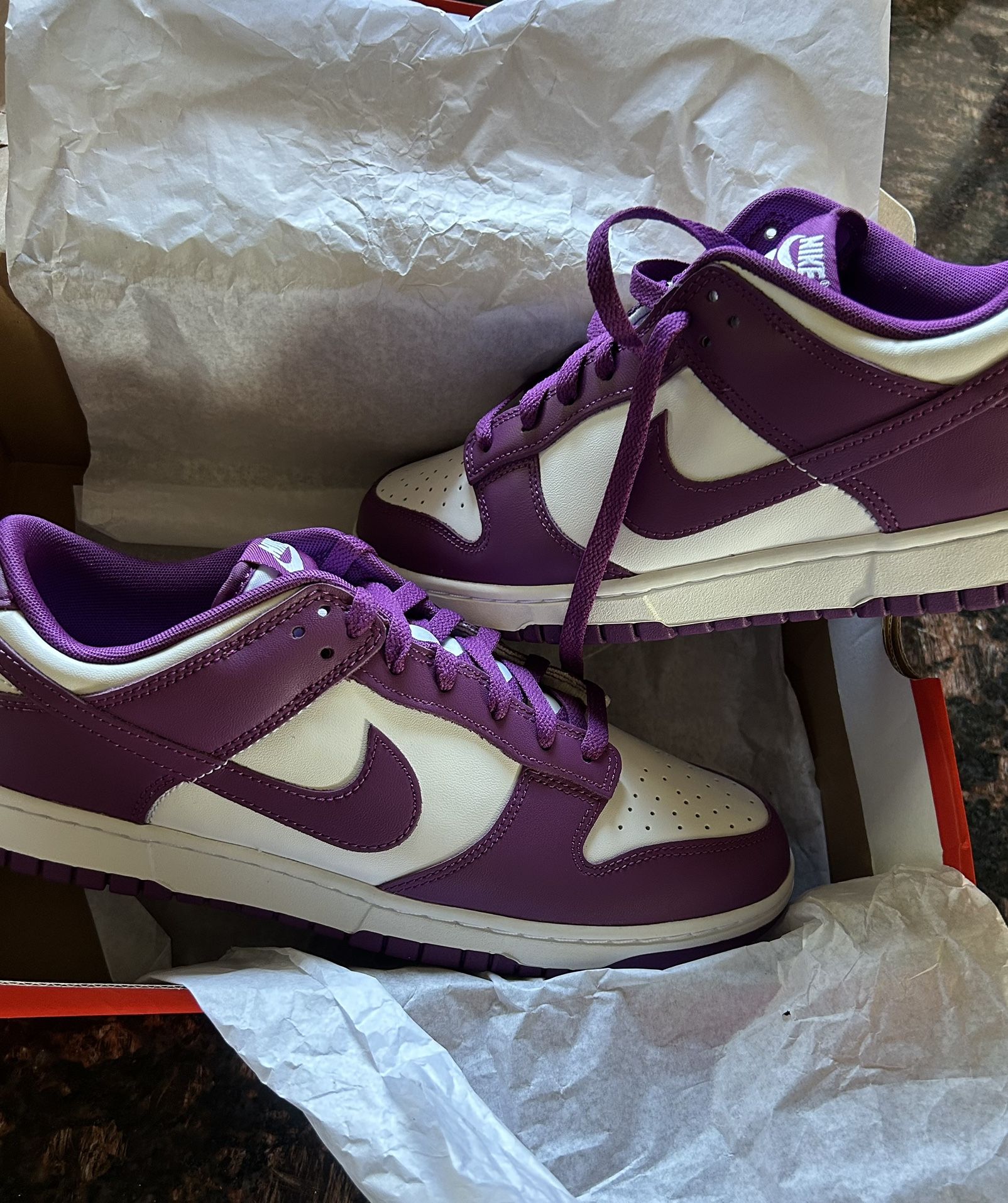 Nike Dunk Lows (viotech-white)