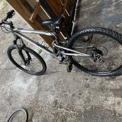 MOUNTAIN BIKE IRONHORSE