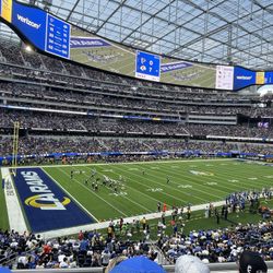 LA Rams vs IND Colts - Club Access Premium Seats!