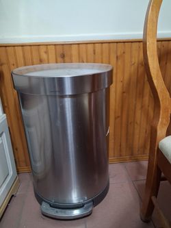 Trash can