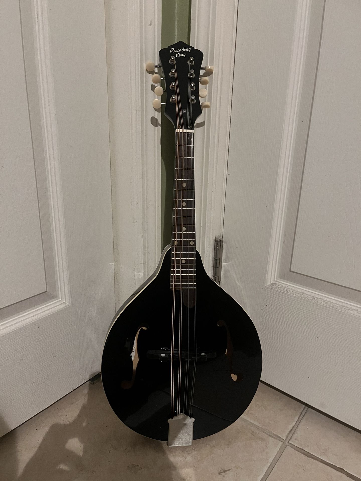 Rogue RM-100A A-style Mandolin Black
