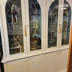 High-Gloss  White, Lighted China Cabinet