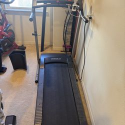 Weslo Cadence G-40 Treadmill – Works Great, Clean Condition