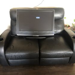 Tv & 2 Recliners 